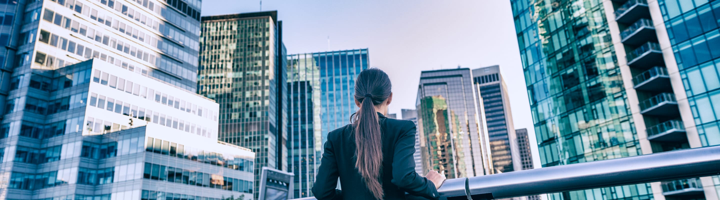Les employés rehaussent l’expérience sur place et les systèmes d’immeubles à l’aide des solutions de gestion de site de Bell afin d’offrir une expérience de qualité au personnel et aux clients.